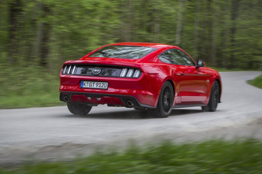  Ford Mustang GT Fastback 2015 года  (EU) (фото 33 из 37)